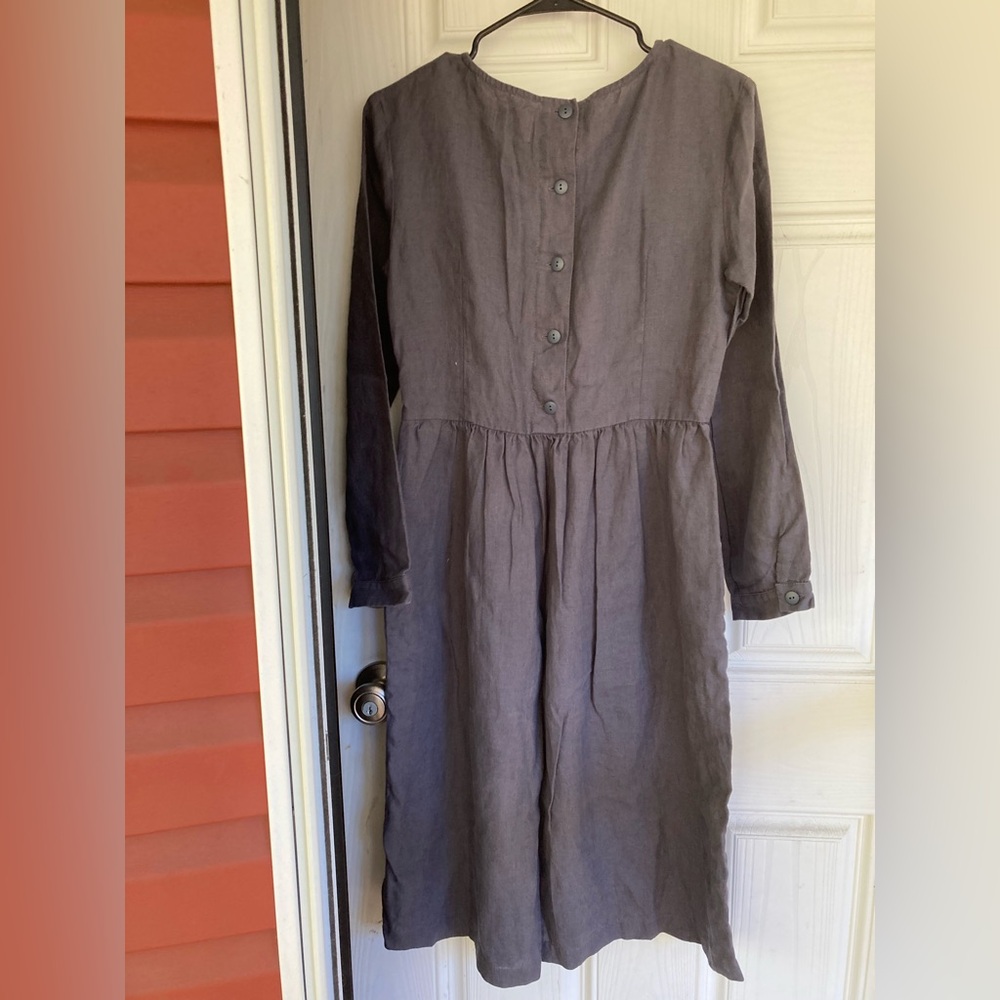 Elegant Gray Button-Up Dress